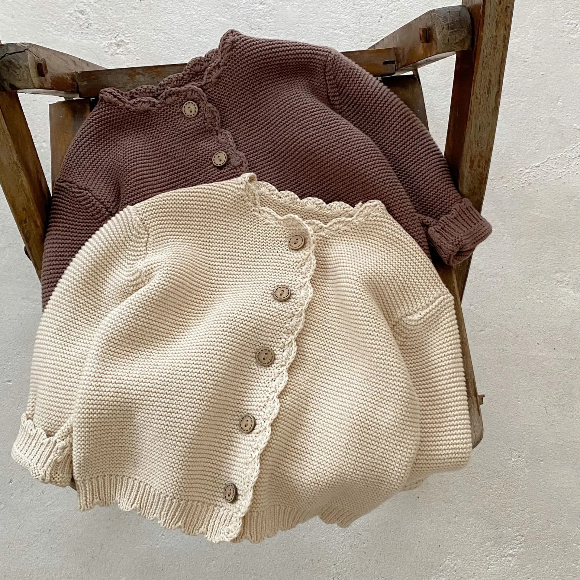 2025 Autunno Nuovo Bambino Maglione A Maniche Lunghe Cappotto Delle Ragazze Dei Ragazzi O-Collo Cardigan Giacca Infantile Del Bambino Solido Versatile Vestiti Lavorati A Maglia