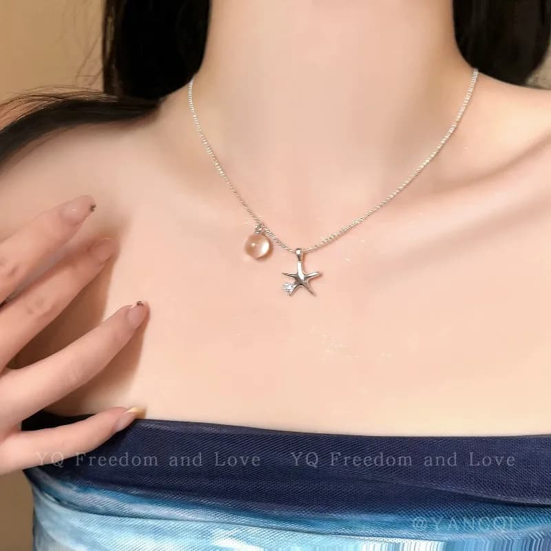 Minimalist starfish shell crystal pendant titanium steel necklace women's summer stacked collarbone chain seaside vacation accessories
