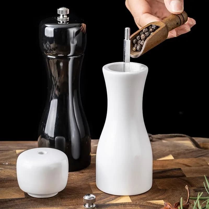 Solid Wood PU Lacquer Pepper Grinder Manual Pepper Mill Set Spice Shaker Sichuan and Sea Salt Seasoning Grinding Bottle