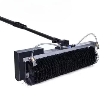Spazzole a spruzzo d'acqua per pannello fotovoltaico automatico robot per la pulizia del pannello solare stile rullo diretto in fabbrica