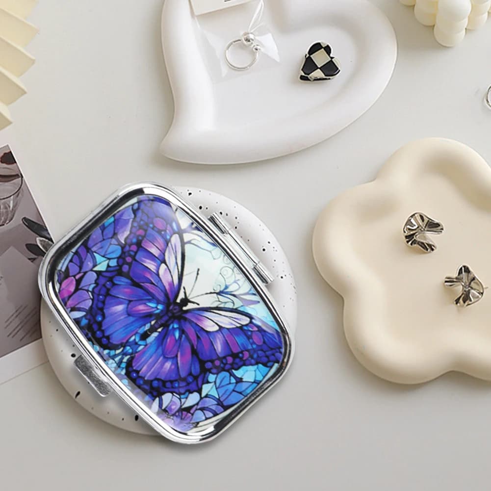 Decorative Pill Box with Two Compartments, Portable Pill Container, Metal Pill Organizer for Storing Health Supplements, Vitamins, Fish Oil, Etc.