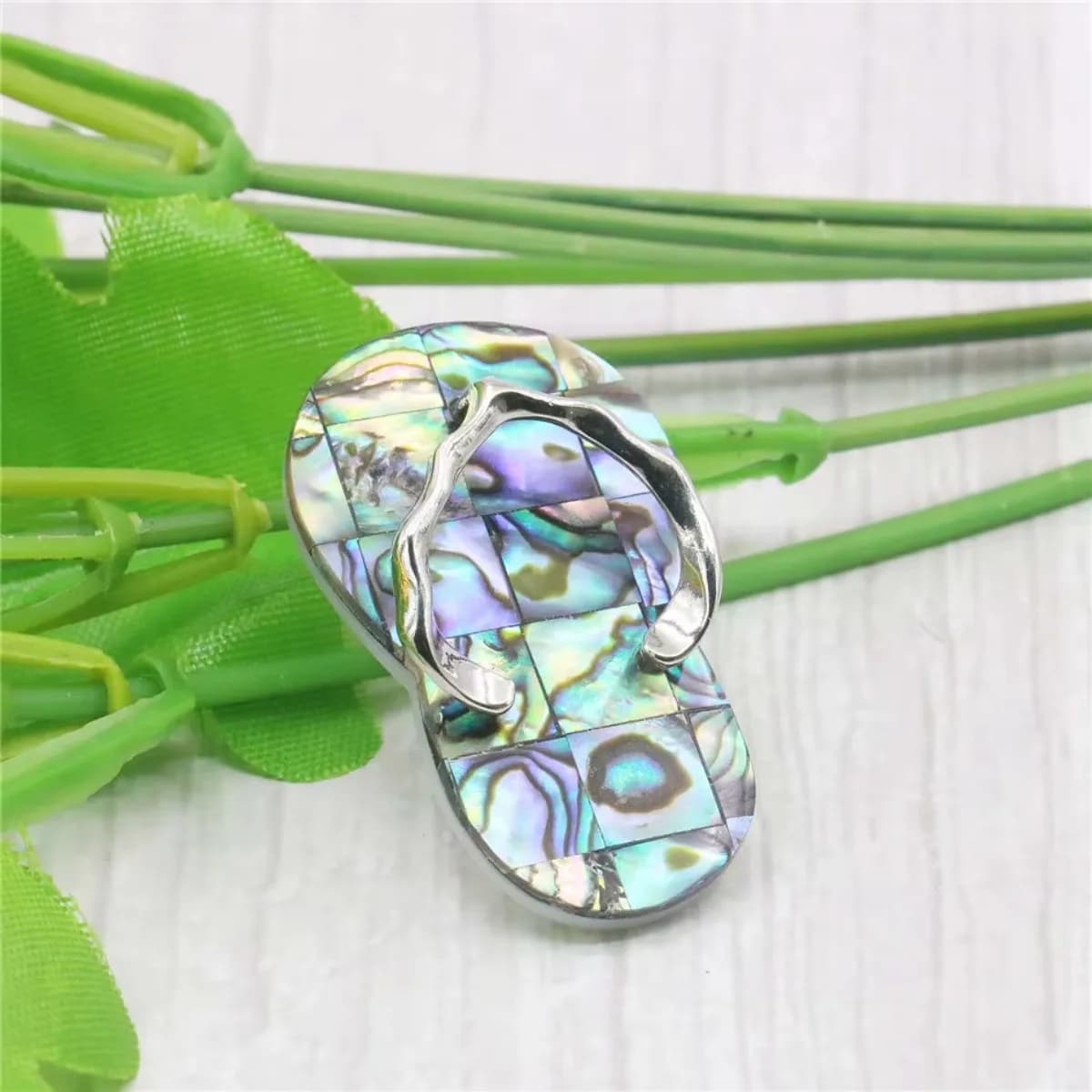 Multicolor/White Alloy Pendant with Abalone Natural Shell, Silver Plated accessory for Fai-da-Te necklaces, Jewelry for Women and Girls