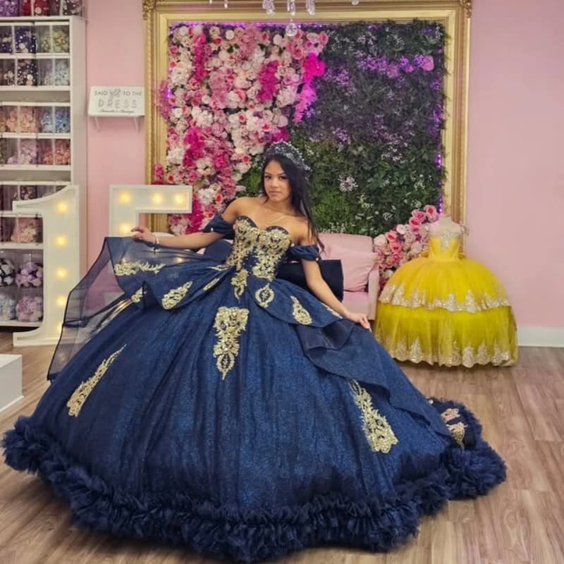 Abiti Quinceanera blu scuro lucidi personalizzati con spalle scoperte Applique in cristallo con paillettes Grande fiocco Coda lunga Vestido 15 Quinceanera