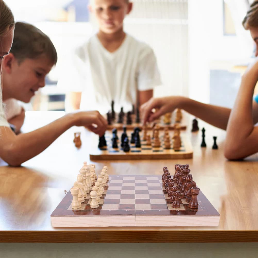 Set di Scacchi, Dama e Backgammon 3 in 1 Non Tossico 29x29cm, Gioco da Tavolo in Legno per Sviluppare il Pensiero Strategico, per Bambini e Adulti