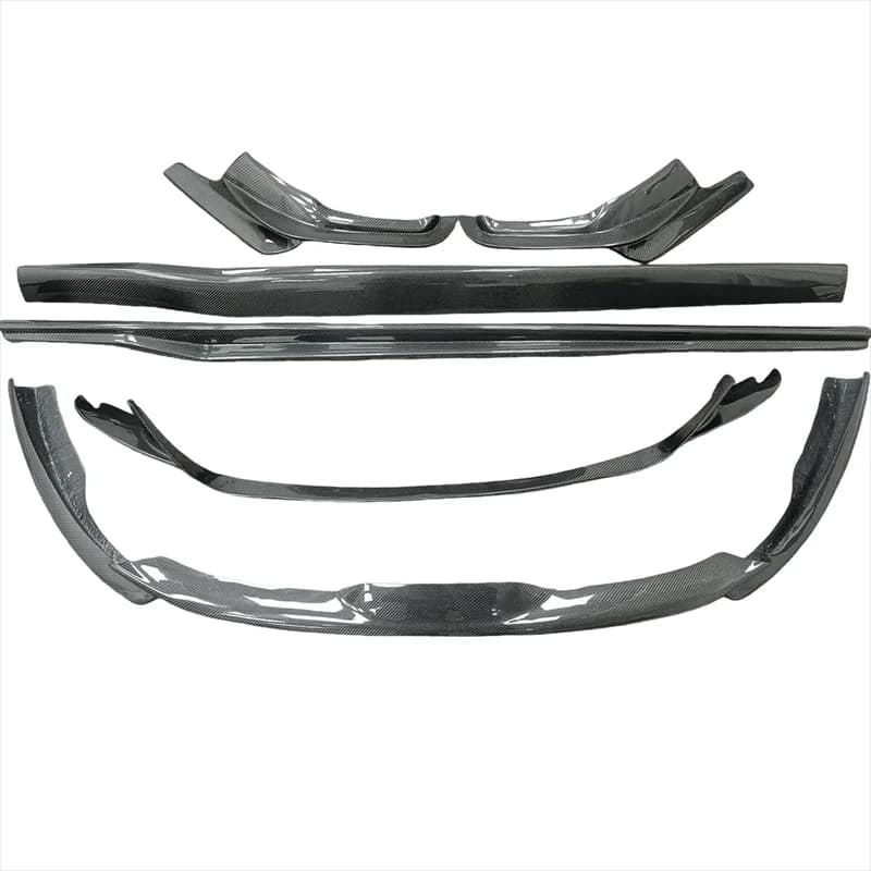 Kit Carrozzeria in Fibra di Carbonio Secca: Parafanghi Anteriori, Minigonne Laterali, Diffusore Posteriore Angolare per Ferrari 812 Superfast GTS Stile Novi