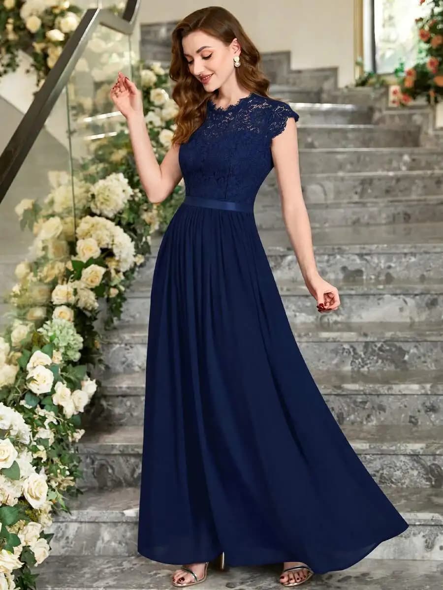 Abito Lungo Formale da Festa in Chiffon Blu con Pizzo Floreale, Maniche Corte e Cintura