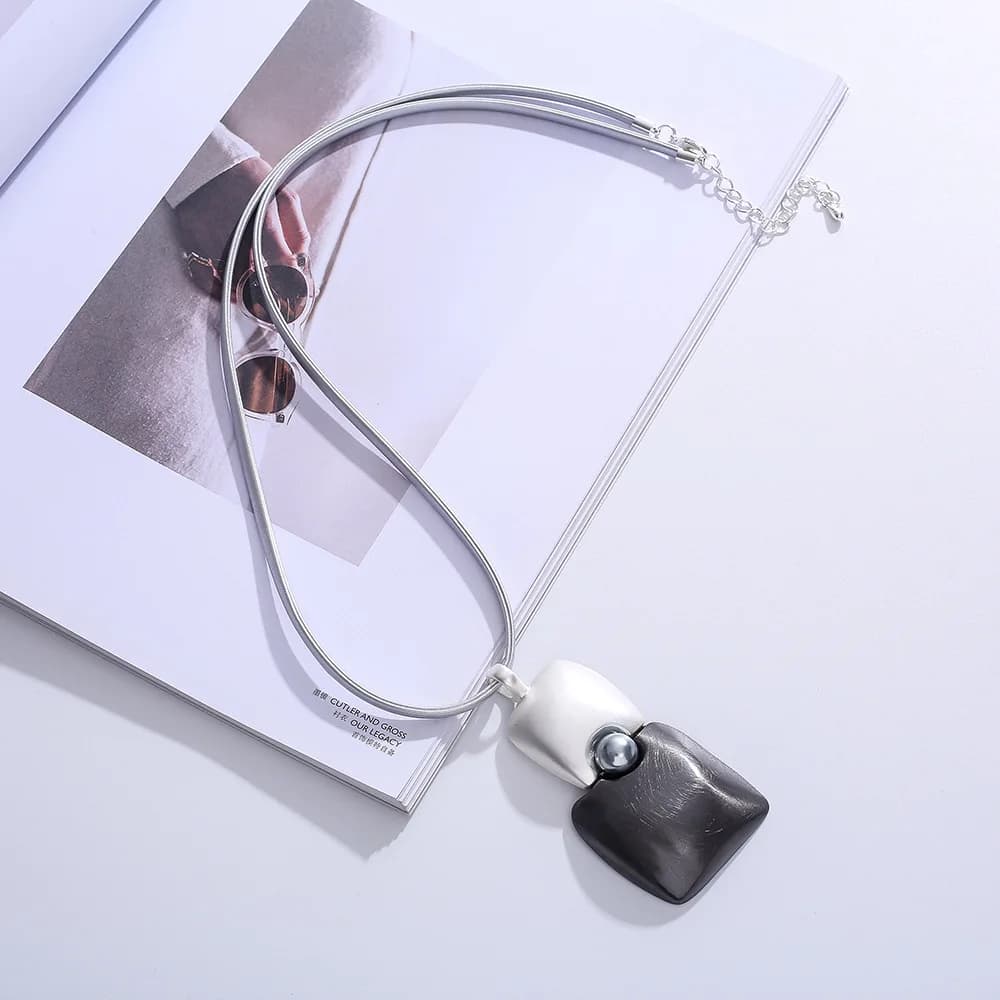 European and American pearl women's ins style irregular high-end necklace long chain sweater chain