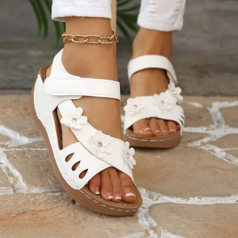 Nuovi Sandali da Donna con Velcro, Design di Lusso, Punta Rotonda con Decorazione Floreale, Comodi Sandali Estivi con Tacco a Zeppa e Punta Aperta