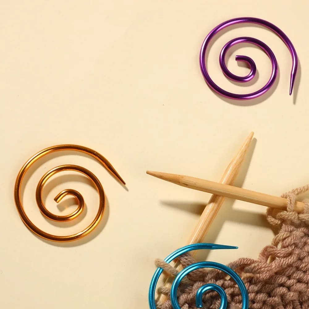 9pcs Metal Material Spiral Cable Knitting Needles Spiral Design Storage Box Included Circular Knitting Needles Yarn Needle Type