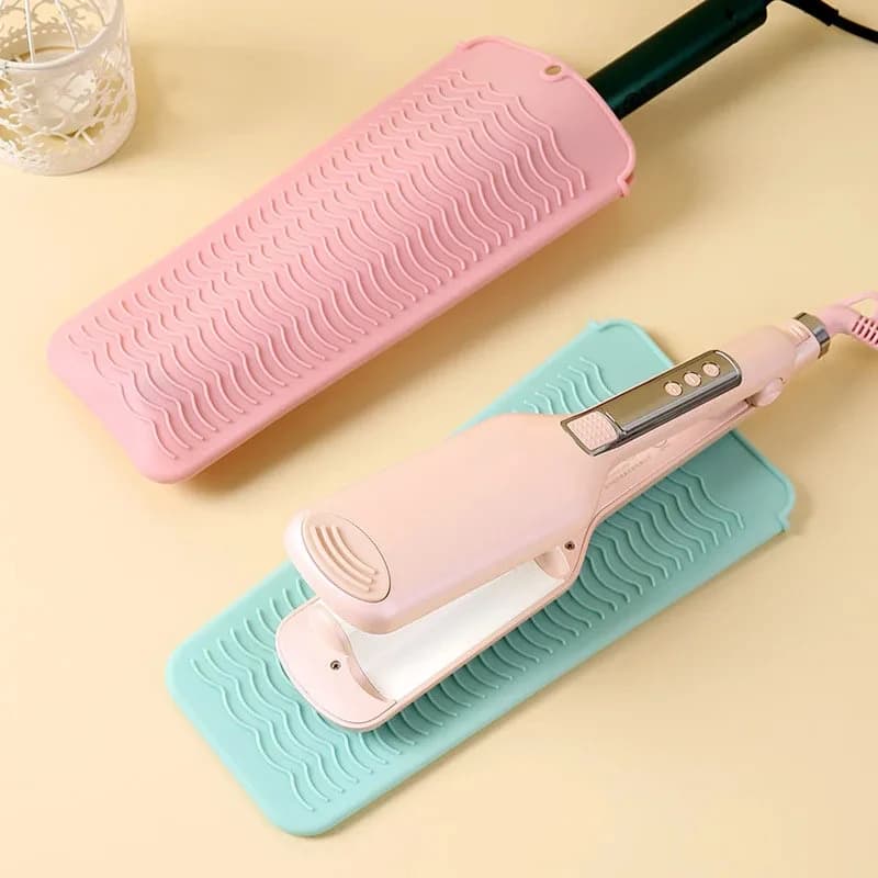Borsa portaoggetti in silicone per arricciacapelli portatile e resistente al calore con pettine lisciante e cuscinetto antiscottatura