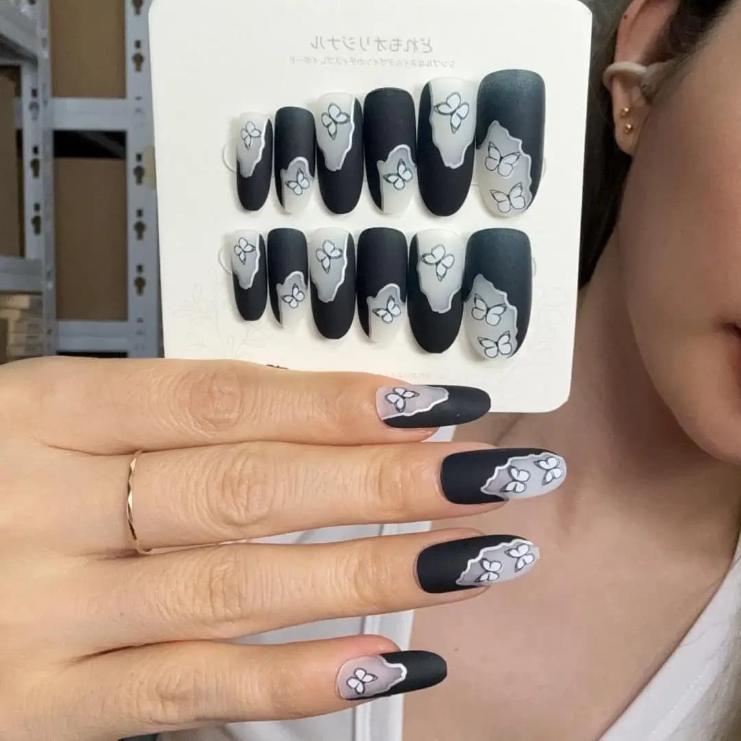 24Pcs/Box Dark Baroque Butterfly Press on Nail Art Removable Artificial Acrylic Almond False Nails Tips Wearable Fake Nails Set