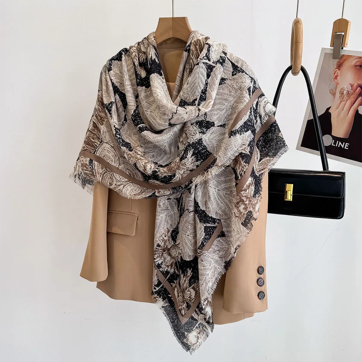 Sciarpa da Spiaggia 130*130cm con Nappe, Grande Sciarpa Quadrata di Lusso Stampata per Donne, Traspirante, Elegante Hijab