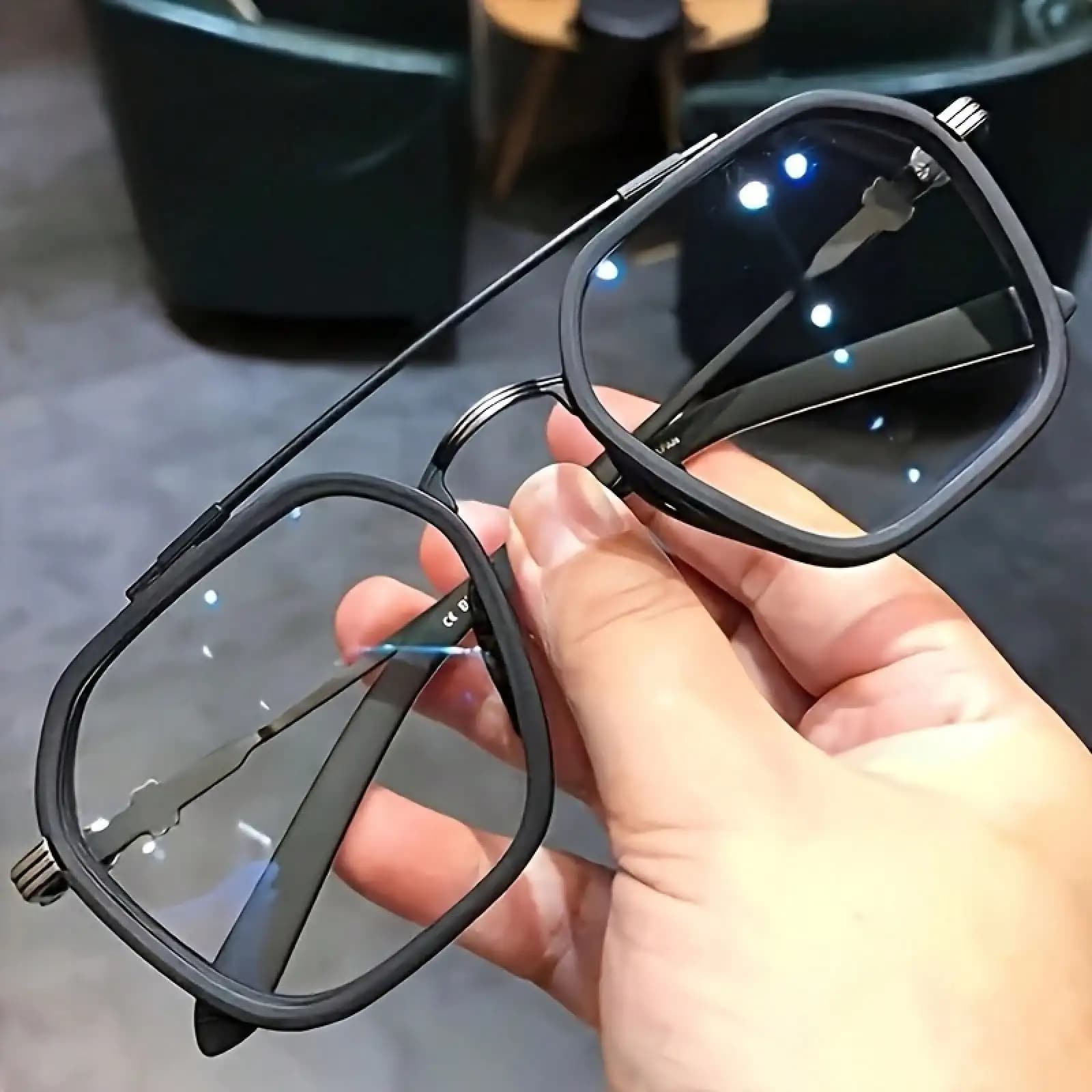 1 paio di occhiali alla moda con montatura quadrata in metallo nero | Lega di Zinco | Lenti che bloccano la luce blu | Utilizzo del computer | Stile Vintage