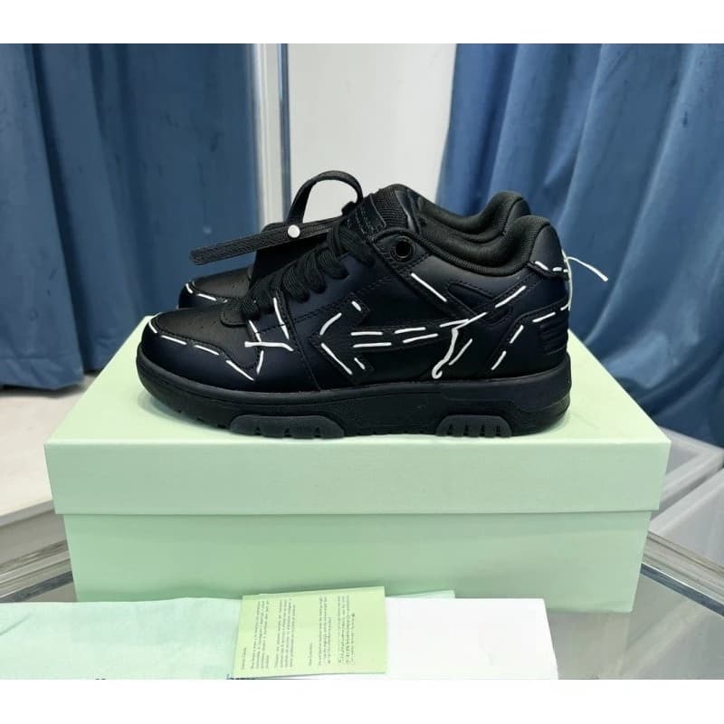 2026 Designer Style 23SS Panda Shoes Arrow Couple Sneakers Color Matching Platform Air Cushion Casual White Shoes