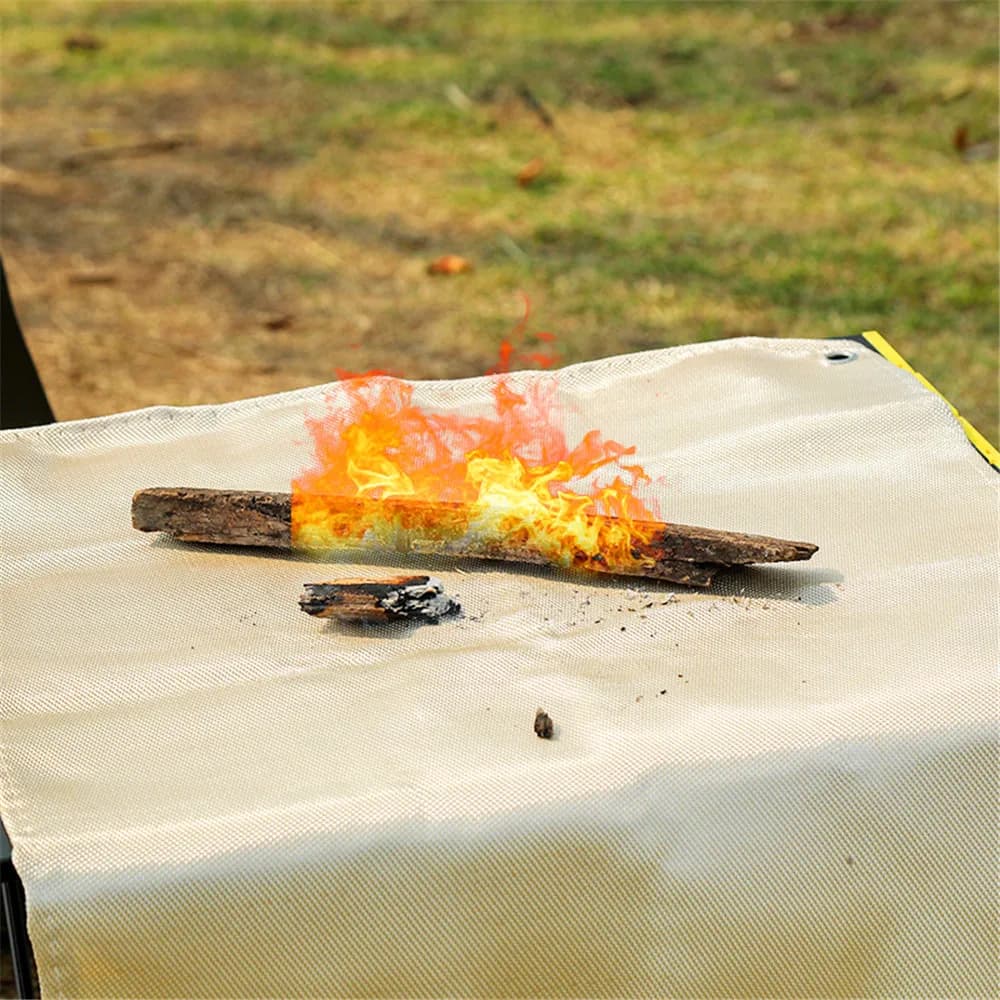 Camping Fireproof Mat Durable Flame Retardant Blanket for Picnics Barbecues Grilling Made of High-Temperature Resistant