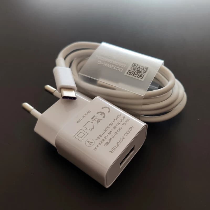 Adattatore per caricabatterie rapido per Sony Z1 Z2 Z3 Z4 Z5 XA1 XA2 XA3 XZ2 XZ3 XZ4 L1 L2 L3 5V 2A Spina UE Tipo di ricarica C Cavo dati micro USB