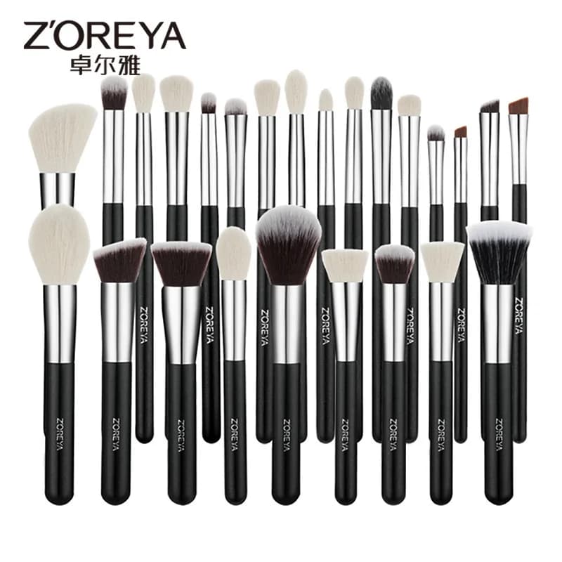 Il nuovo set di strumenti di bellezza e trucco di Zoreya, comprende 25 pezzi di ombretto, correttore, cipria sfusa e pennelli per trucco