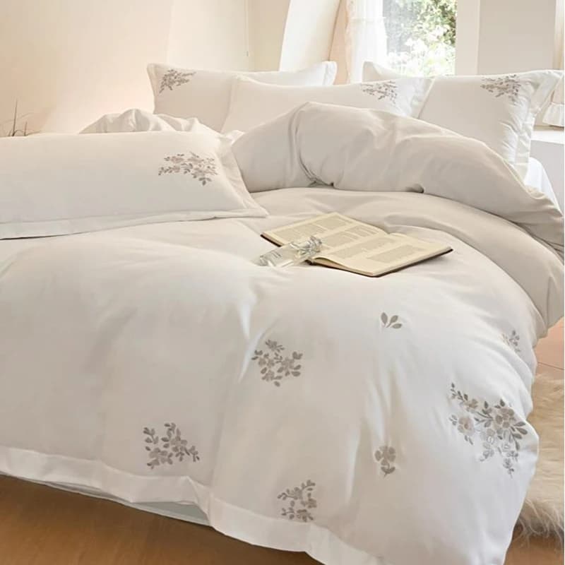 3Pcs ultra soft brushed bedding set hotel and homestay white chic embroidery duvet cover set 1 duvet cover+2 pillowcases