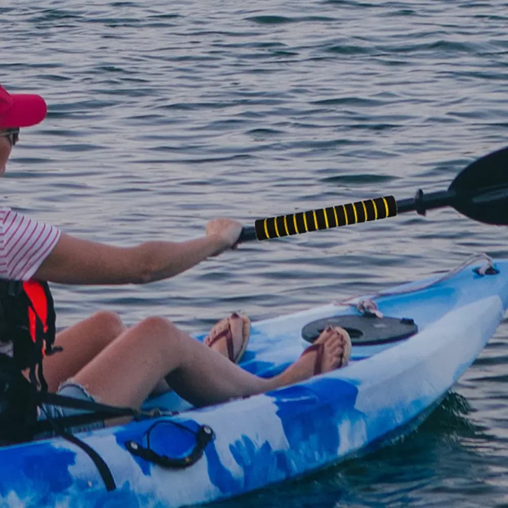 2 Paia di Comodi Proteggi-Pagaie in Spugna Antiscivolo per Kayak, Impugnature per Pagaie per un Controllo Migliorato ed Efficienza e Protezione dalle Vesciche