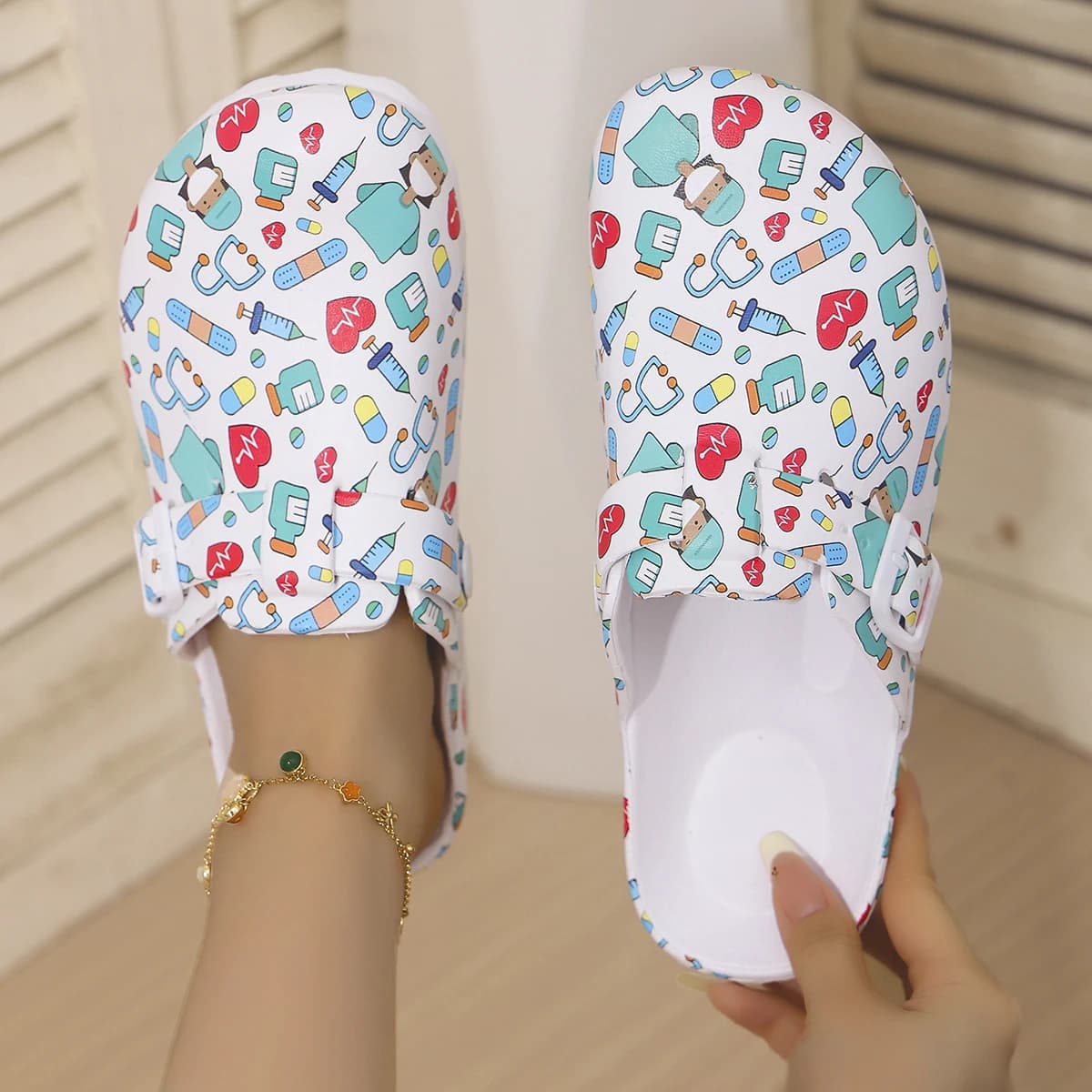 Scarpe chiuse alla moda da donna Modelli di cartoni animati carini Suola morbida ispessita per resistenza allo scivolamento e resistenza all'usura Leggero a