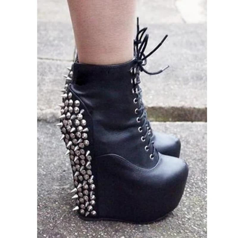 Punk Nero Croce Lace-Up Rivetti Indietro Borchie Stivaletti Zeppa Piattaforma Sexy Spikes Rock Stivali Donna Scarpe Zapatillas Mujer