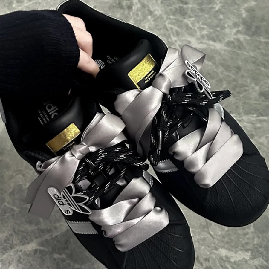 Lacci in raso di seta allargato da 2 cm Combinazione fai-da-te per scarpe da allenamento tedesche Lacci a nastro Sneakers Casual Sport Sholes Lacci