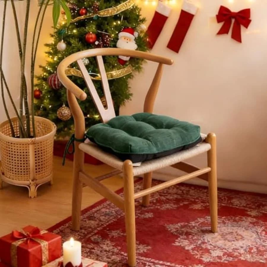 Chair Cushions for Dining Chairs Set of Kitchen Chair Cushions Chair Pads with Ties Non Slip Backing Christmas Room Decor Tufte