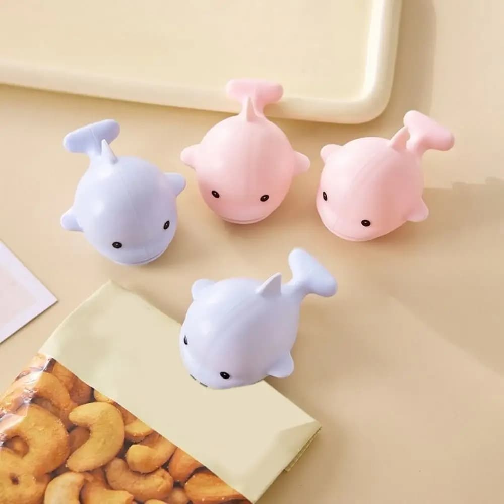 4PCS Plastic Whale Magnetic Sealing Clips Sealed Moisture-proof Food Bag Clips Cartoon Fresh-keeping Seasoning Sealing Clip