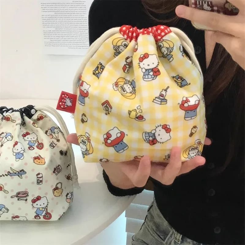 Hello Kitty Simpatico cartone animato con coulisse Custodia ad alta capacità Organizzatore cosmetico in tessuto stampato per custodia per articoli vari in stile retrò da viaggio