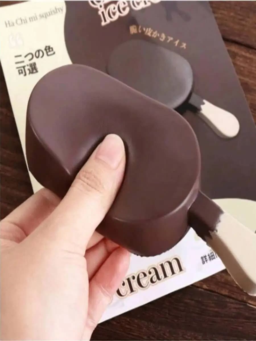1 Pezzo Giocattolo Squishy Ultra-Morbido a Forma di Gelato al Cioccolato, Antistress a Lenta Risposta per Bambini e Adulti