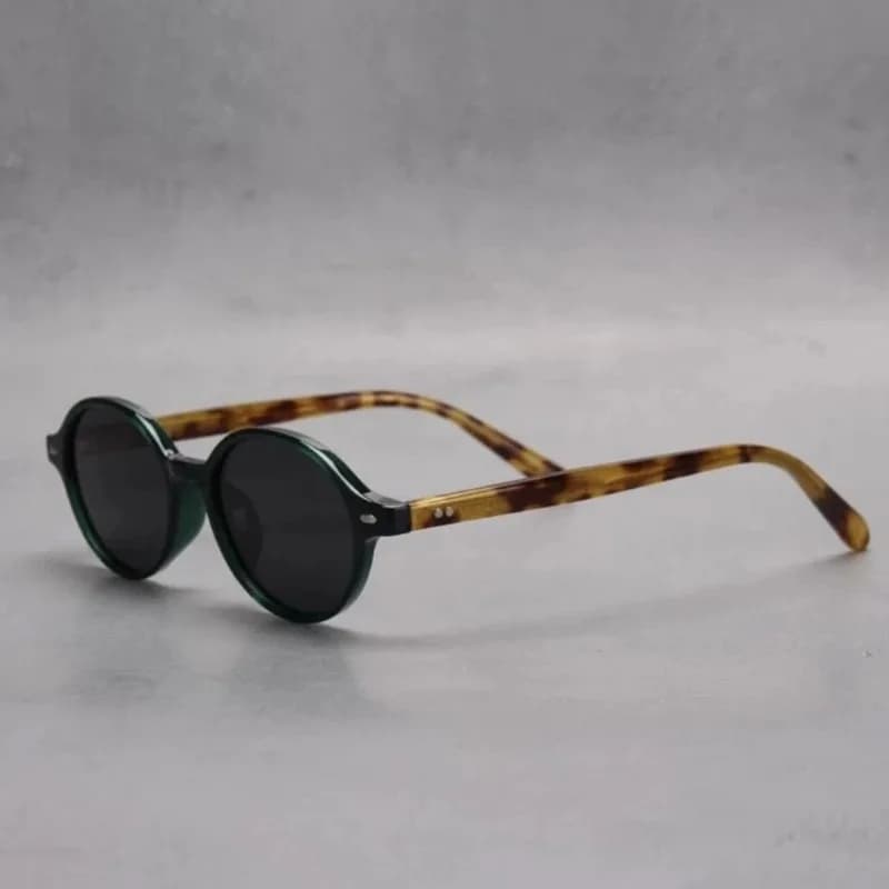 Retro Small Oval Sunglasses Women Men Rivets Shades Fashion Female Eyewear Luxury Sun Glasses UV400 Summer Oculus