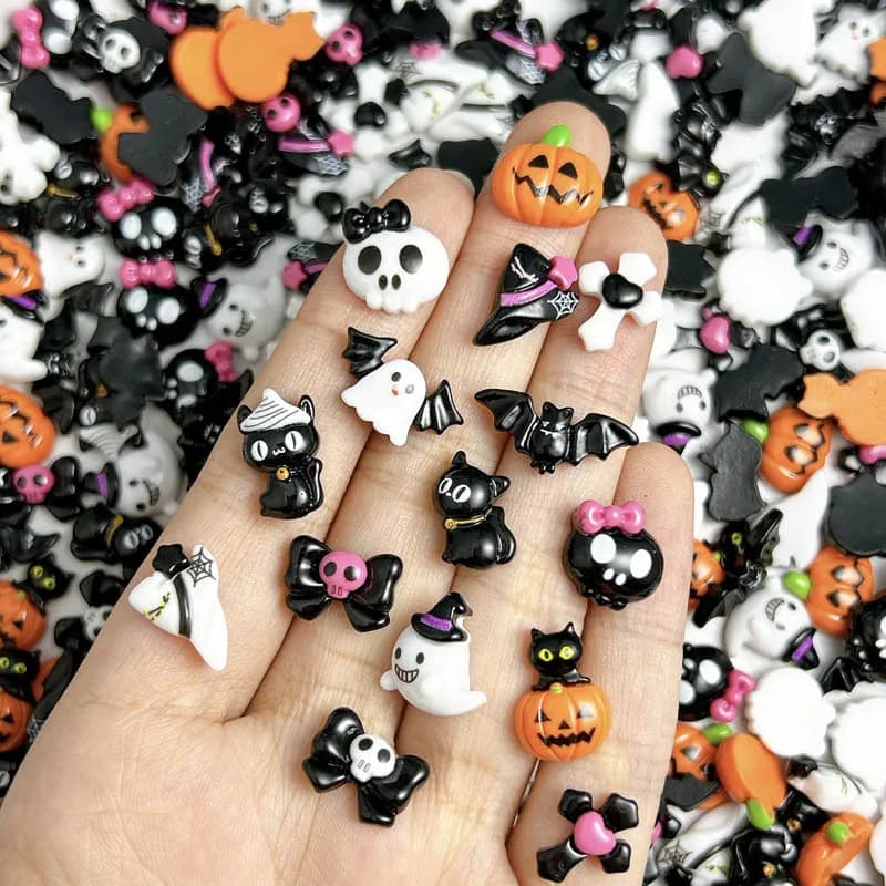 Ciondoli in resina per nail art di Halloween misti simpatici cartoni animati di zucca fantasma Accessori per nail art per il nuovo design di decorazioni per salone di unghie fai da te