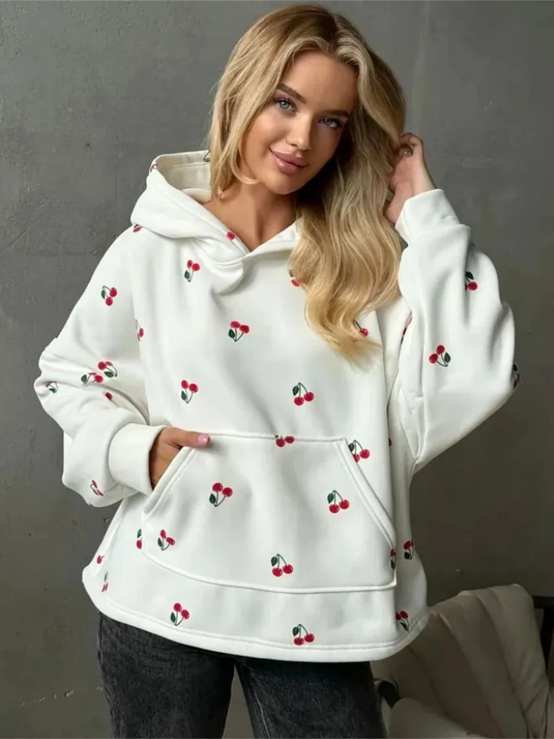 Fashionable Loose Women's Hoodie Pullover Top Casual Comfortable Sweatshirt with Kangaroo Pocket Printed Design Long Sleeve