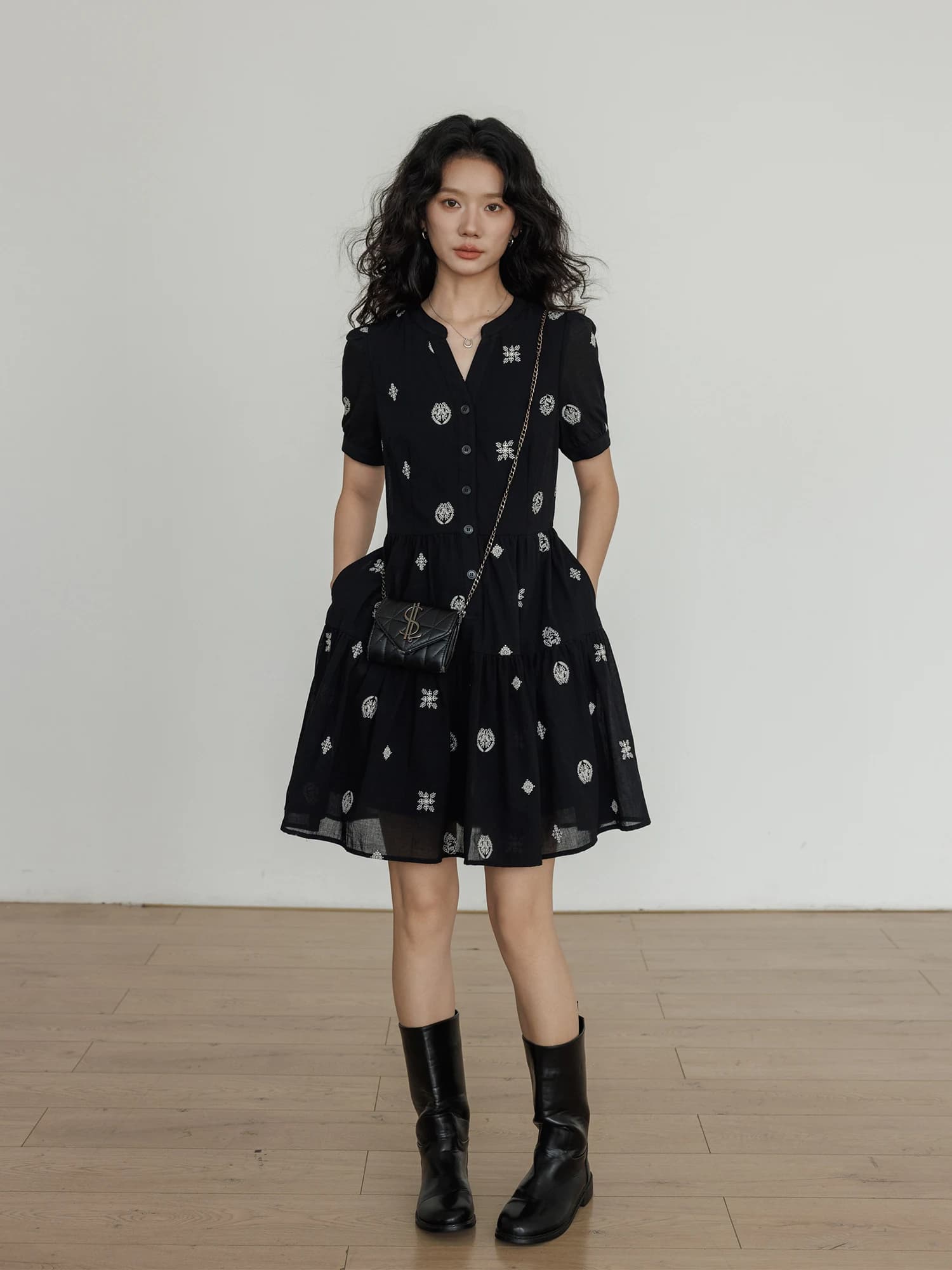Vastand Abito Estivo da Donna con Scollo a V, Maniche Corte, Ricamato, Vita Alta, in Cotone, Gonna a Trapezio, Stile Delicato per Vacanze