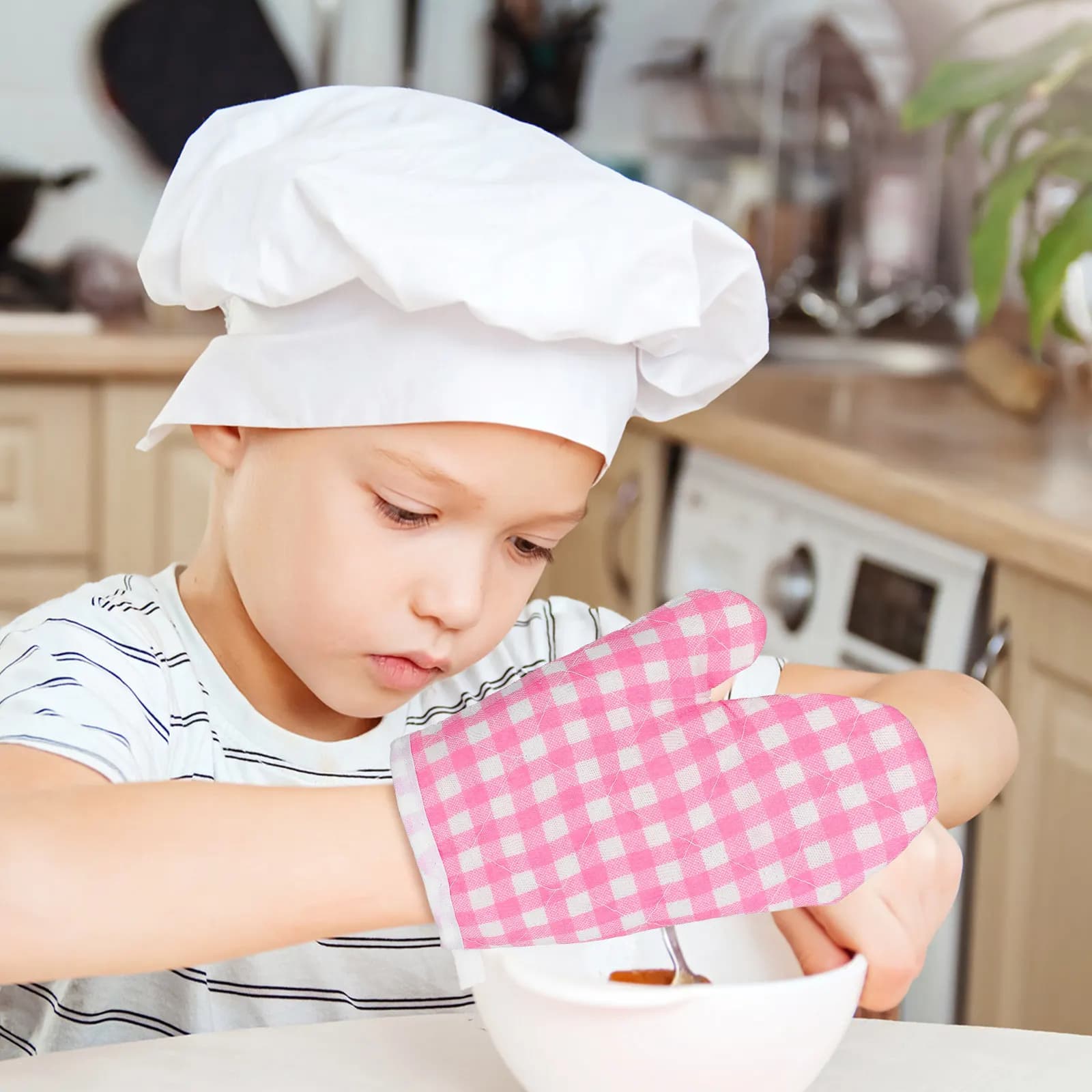 1Pair Stylish Plaid Children Oven Mitts Heat Proof Kitchen Gloves for Kids Baking Oven Air Fryer Safe Non-Slip Cooking Mittens