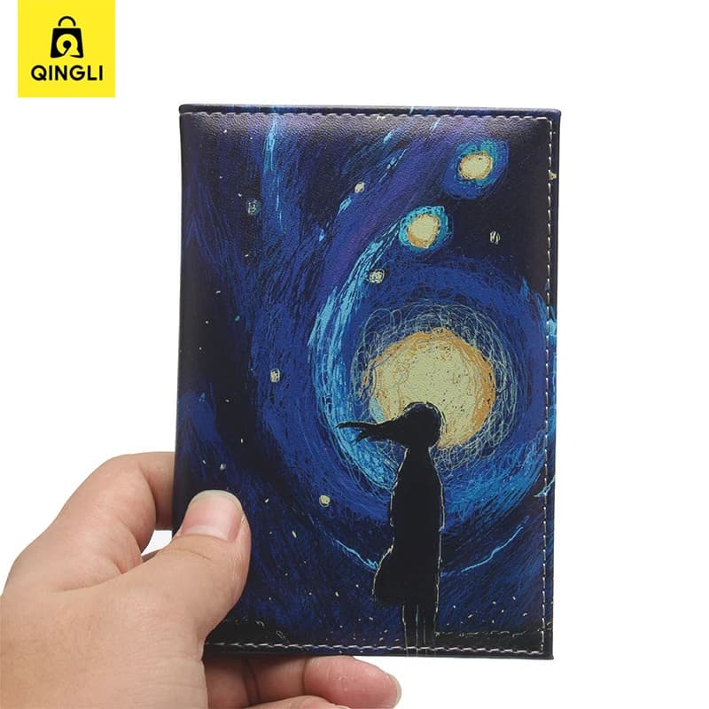 Nuova custodia per passaporto Starry Sky Galaxy Nebula Travel Essentials Custodia per passaporto in pelle PU Porta passaporto con custodia per biglietti e carte bancarie