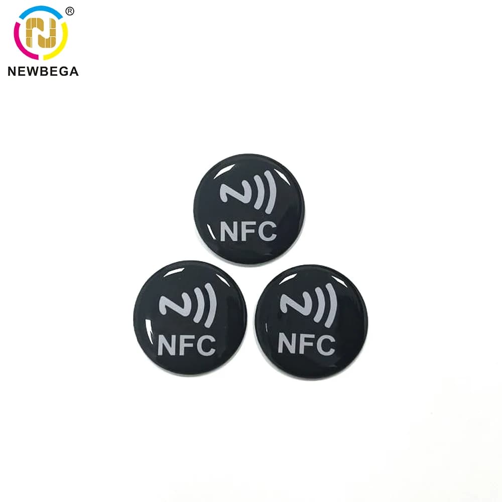 13.56Mhz Nero NFC 216 Carta Epossidica Riscrivibile Impermeabile RFID Tag Dia 30mm Etichetta Adesiva Per Tutti I Telefoni abilitati NFC