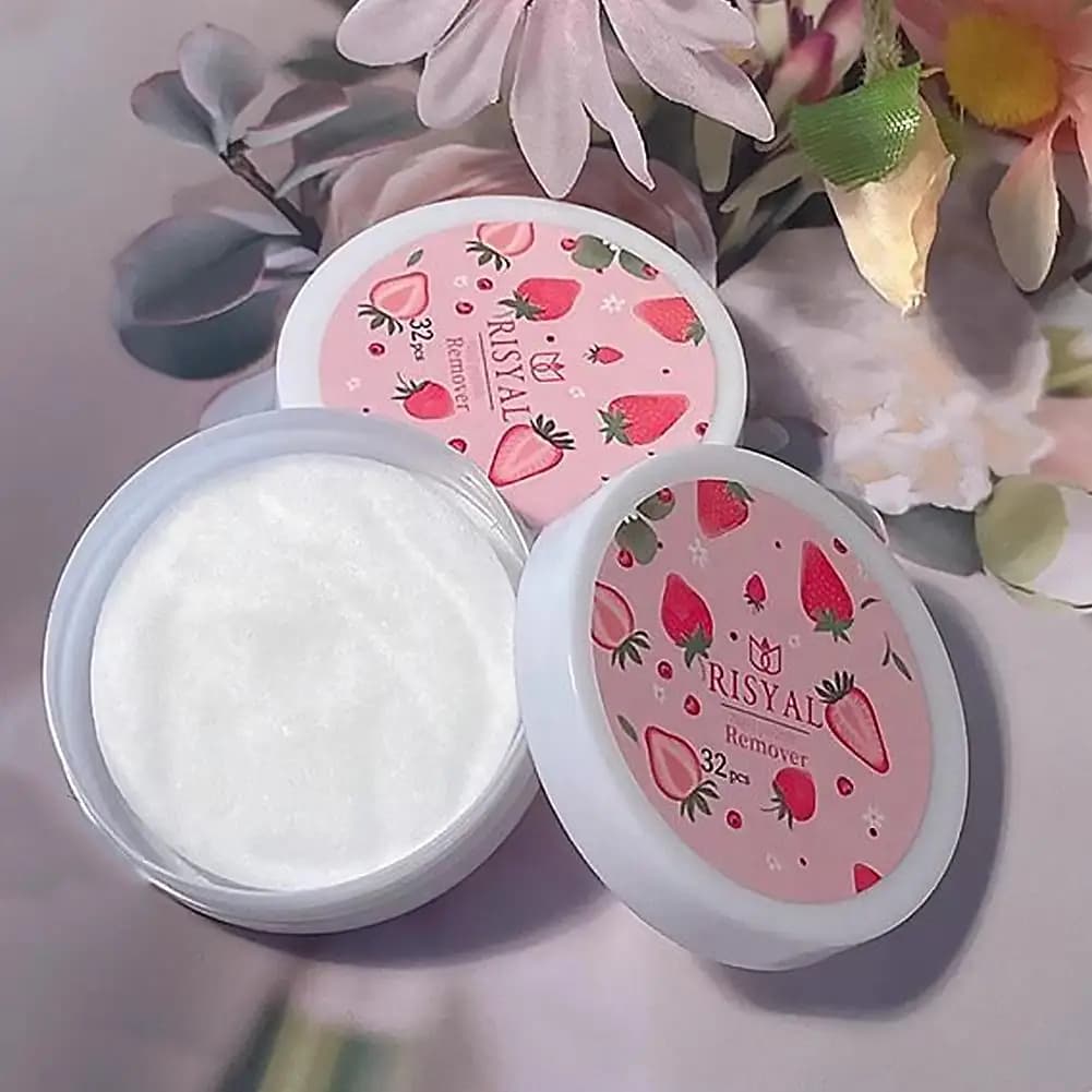 32pcs/Box Strawberry Nail Polish Remover Pads Fruity Scent Disposable Nail Polish Remover Wipes Moisturizing Nail Cleansing Pads