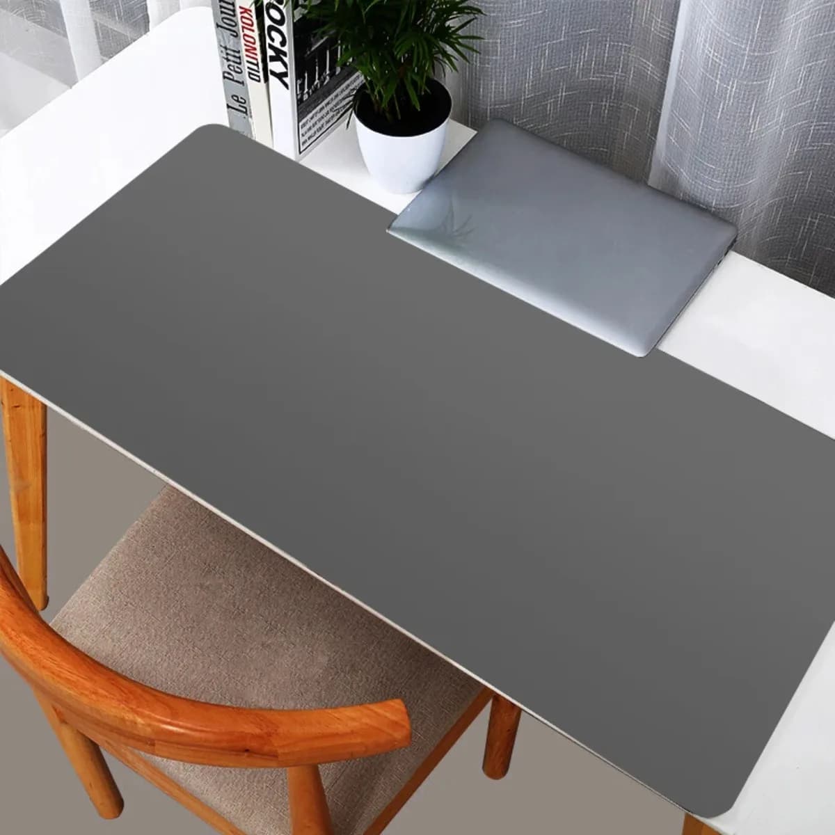 Tappetino per Mouse Essenziale per Giocatori E-Sports, Design Semplice e Antiscivolo, Tappetino da Scrivania per Laptop, Computer e Tastiera da Ufficio