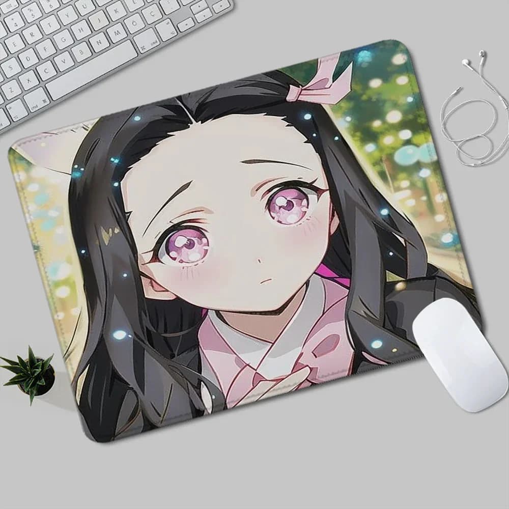 Tappetino per mouse da gioco Gamer Uffici Accessori Tappeto da ufficio Demon Slayer Accessori da scrivania carini Tappetino per mouse Tappetino per anime Tappetini Gadget Mause