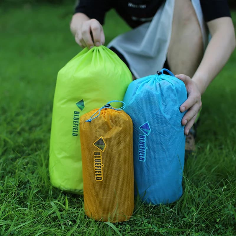 Borsa per cavi Borsa asciutta per esterni Borse portaoggetti in nylon impermeabile Confezione portaoggetti per picchetti per tende Borsa da viaggio con coulisse Pesca Rafting Nuoto