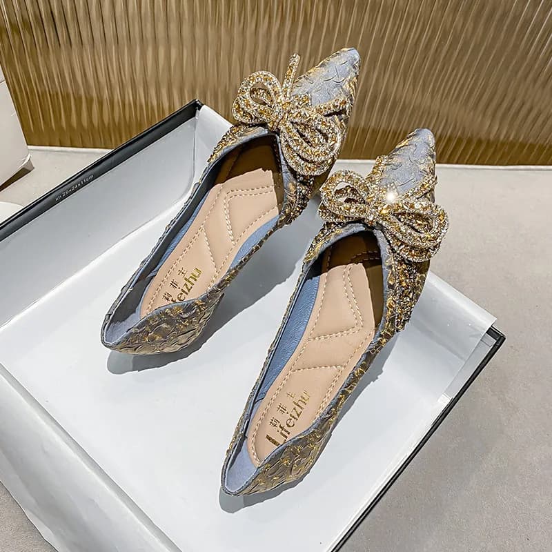 Donne Piatto Elegante Moda Donna Piatto Moda Ballerine Scarpe da donna Bling Crystal Bow Tie Punta a punta Scarpe basse Zapatos De Mujer