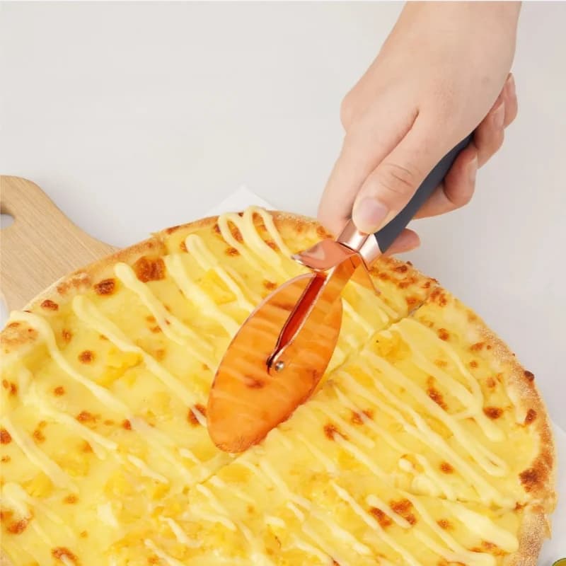Household Kitchen Manual Stainless Steel Pancake Cutter Pizza Rolling Roller Baking Tool Copper Plated Pancake Cutter Rose Gold