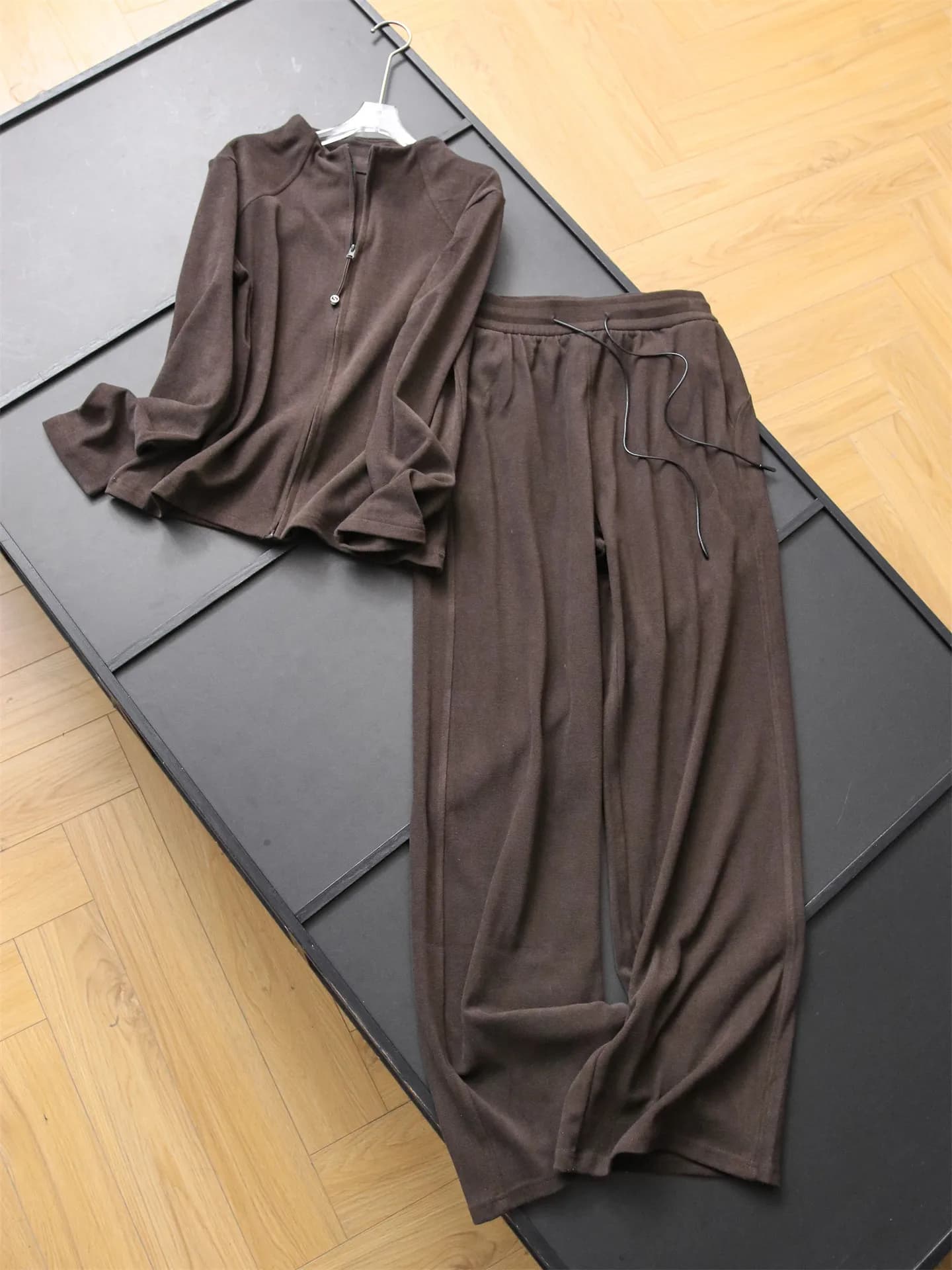 Women's Sporty Long Sleeve Hoodie Jacket And Wide Leg Pants Set Color High Collar Slim Fit Casual Style Autumn Spring