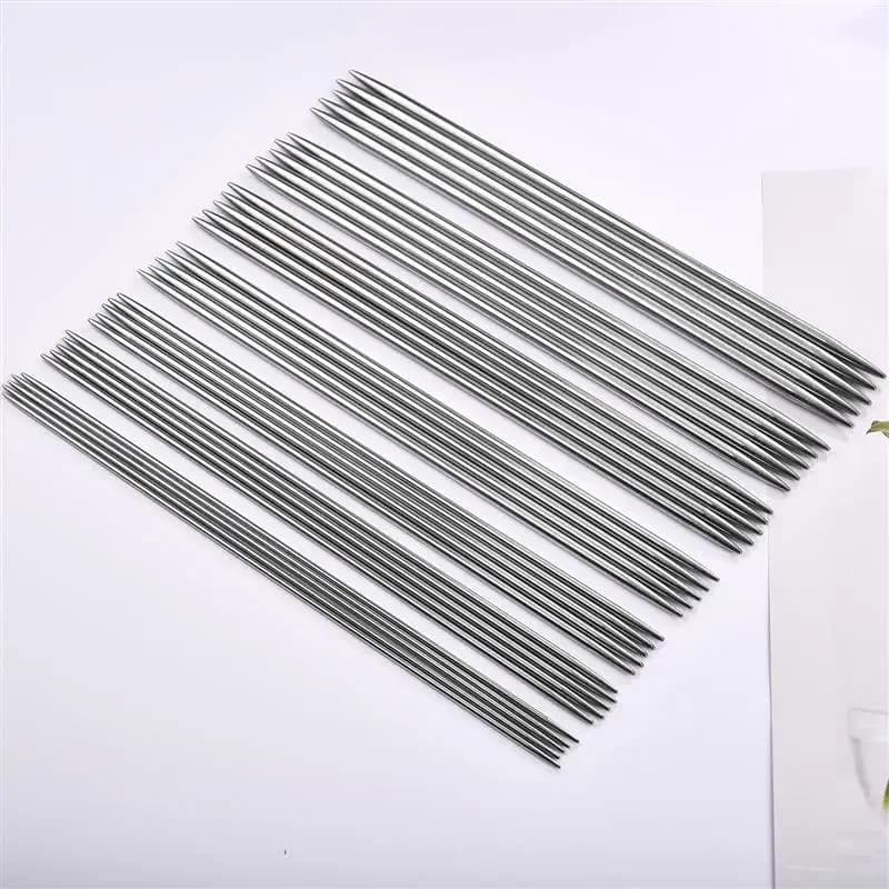 5PCS 20CM Ferri da maglia in acciaio inossidabile Set di strumenti 2-5MM Ferri da maglia dritti a doppia punta per il progetto di maglieria dei maglioni