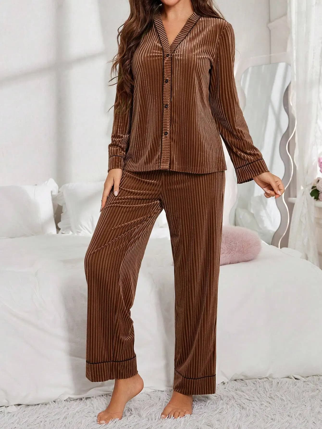 Set Pigiama in Velluto con Bottoni Frontali e Maniche Lunghe per Donna, Comodo Abbigliamento da Notte per Autunno e Inverno