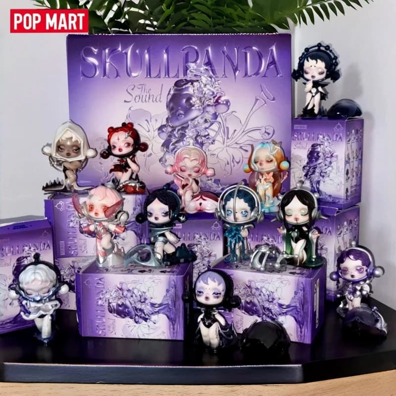 POPMART Skullpanda The Sound Series Blind Box - Statuetta Anime da Scrivania Misteriosa, Bambola Carina per Ragazze, Regalo Trendy, Giocattolo da Collezione