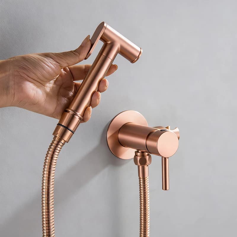 Rubinetto per bidet caldo e freddo a scomparsa per bagno Set di spruzzatori per bidet per WC a parete Nero opaco, Oro rosa, Oro spazzolato