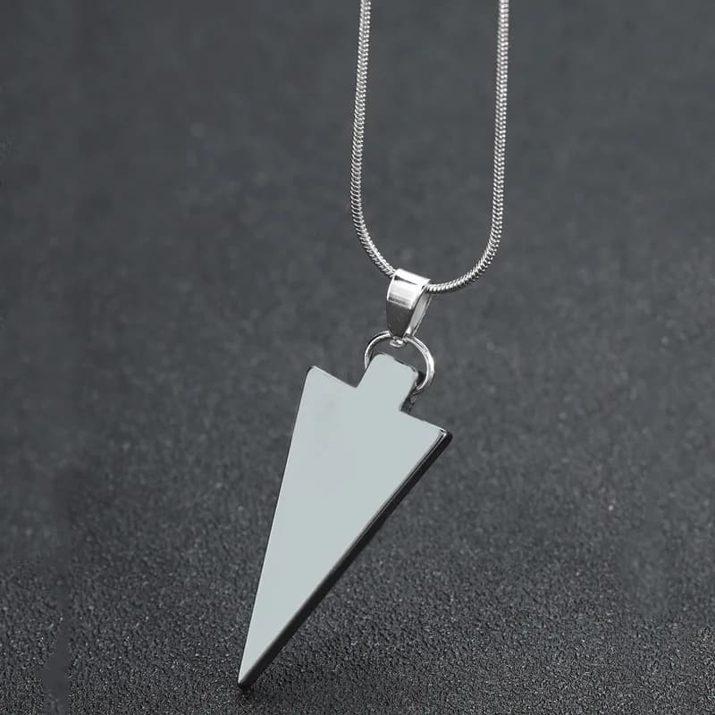 Collana con Ciondolo in Ossidiana Nera, Gioielli Gotici Misti per Uomo e Donna, Freccia Spada Nota Musicale Scudo, Regalo Stratificato Audace