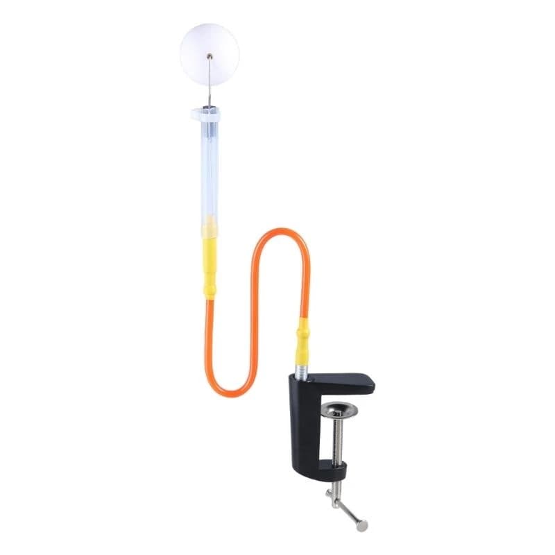 Allenatore con macchina per palline da a rimbalzo rapido fisso per accarezzare